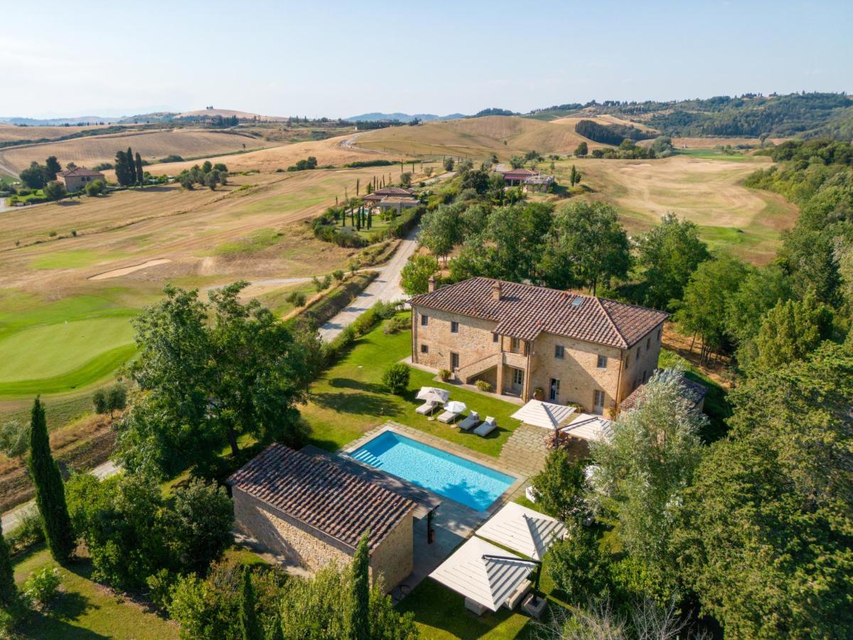 Castelfalfi Bagian luar foto